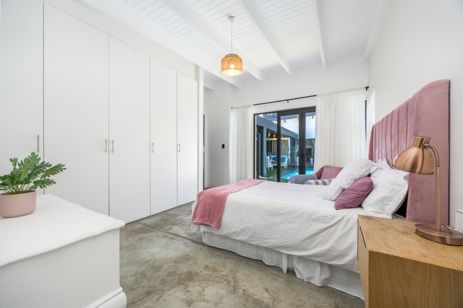 5 Bedroom Property for Sale in Elim Western Cape